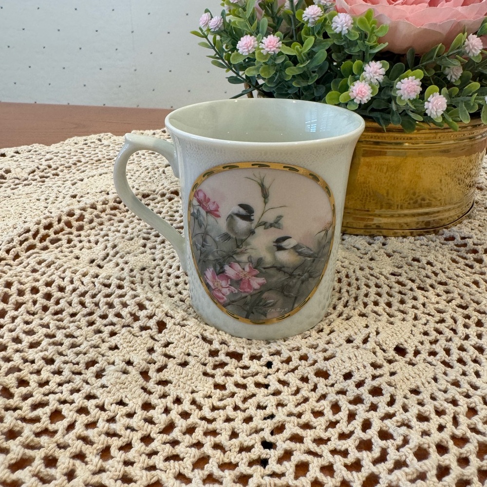 Lenox Pink and White Coffee/ Tea Mug with Floral Design